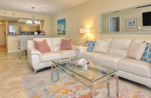 Indian Shores Condo | Beachside oasis in charming Indian Shores with shared pool & hot tub