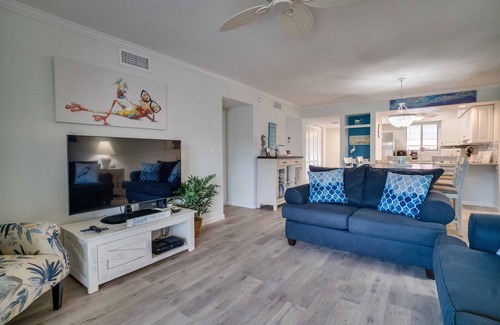 Bradenton Beach Condo | Beachside Oasis at Runaway Bay 229 by SeaBreeze Vacation