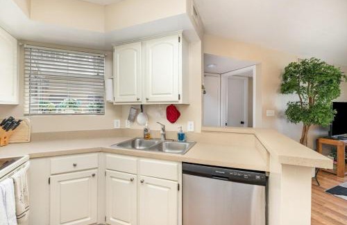 Indian Harbour Beach Apartment | Beachside Pond View Retreat - BC155