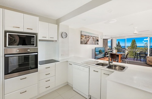 Buddina Apartment | Beachside Resort - Kawana Waters