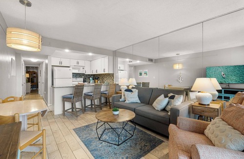 Holiday Isle Condo | Beachside retreat on Holiday Isle. Steps to beach, heated pool, tennis/picklebal
