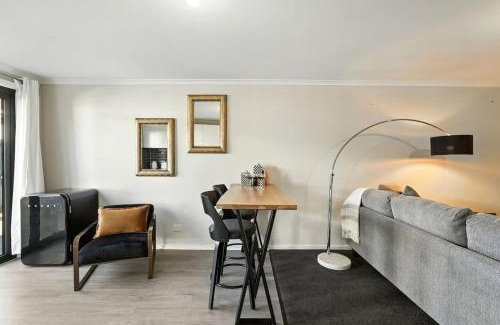 Seven Mile Beach House | Beachside Studio Retreat