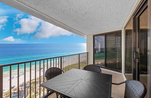 Sandestin Condo | Beachside Towers I 4125 - Gulf-Front, Heated Community Pool + Hot Tub, Fitness!