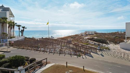 Seagrove Beach House | Beachside Villas 411
