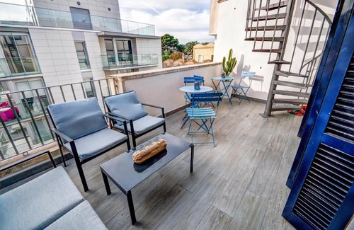 Sitges Town Center Apartment | Beachstyle Penthouse by Hello Homes Sitges