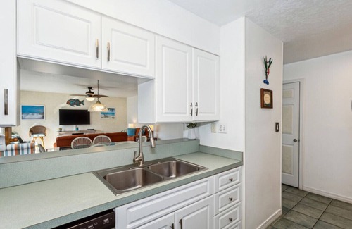 Navarre Beach Apartment | Beachview 111, Navarre Beach