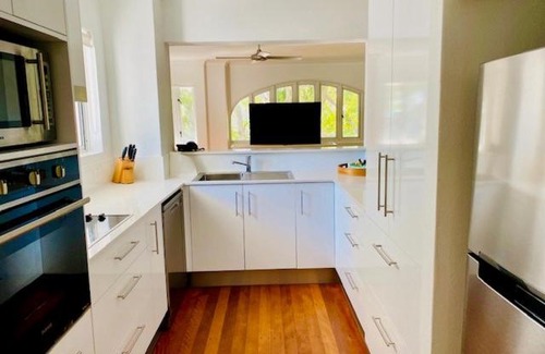 Palm Cove Apartment | BeachView Apartments at Villa Paradiso