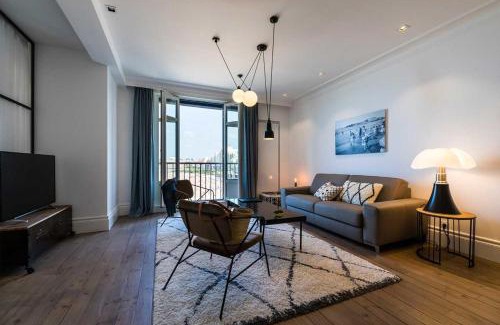 Biarritz City Centre Apartment | BEACHVIEW KEYWEEK Beachfront Renovated Apartment with Parking in Biarritz