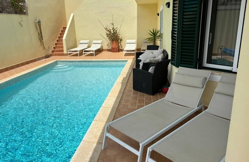 Ferragudo Villa | Beachvilla with private pool & seaview at prime location in Ferragudo Village.