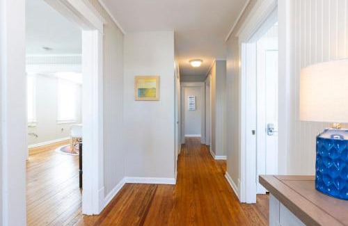 Northeast Virginia Beach House | Beachwalk #1 8 Minute walk to the beach