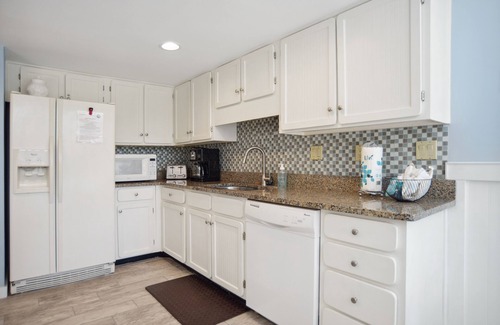 Shipyard Plantation Condo | Beachwalk 196 - Lovely 3BR Townhouse Golf Course View