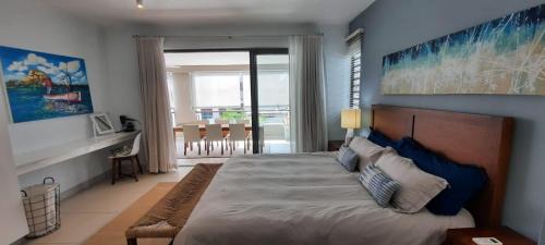 Bain Boeuf Apartment | Beachwalk Deluxe Apartment - 50 steps to the beach
