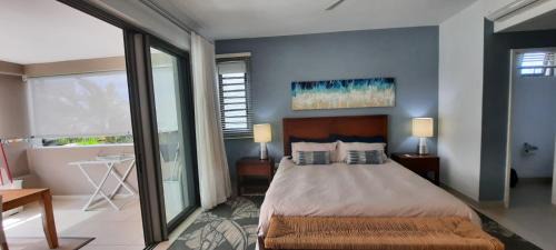 Bain Boeuf Apartment | Beachwalk Deluxe Apartment - 50 steps to the beach