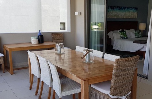 Bain Boeuf Apartment | Beachwalk Deluxe Apartment - 50 steps to the beach