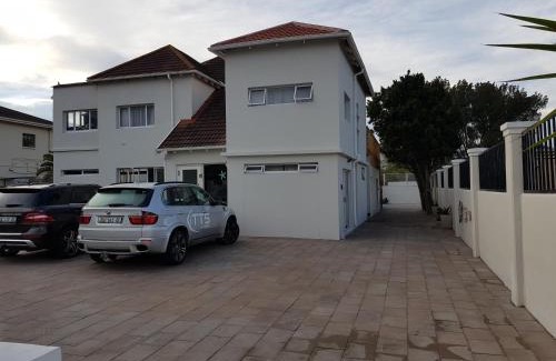 Summerstrand Bed & Breakfast | Beachway Guesthouse