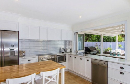 Pearl Beach House | Beachworth - WIFI & Pet Friendly