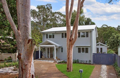 Pearl Beach House | Beachworth - WIFI & Pet Friendly