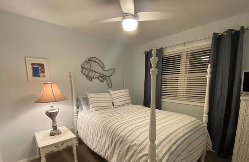 Northwest House | Beachy and Chic 3 bedroom Townhome Near TownCenter
