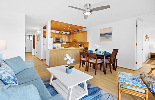 Honokowai Condo | Beachy condo with garden and ocean views