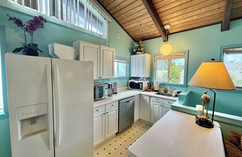 Pupukea Apartment | Beachy guest suite steps away from Ehukai/Pipeline Beach