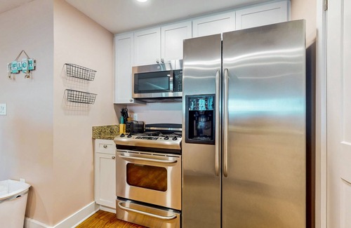 Fort Walton Beach Condo | Beachy Gulf-front condo at Waterscape Washer/dryer in-unit 490 feet of beach