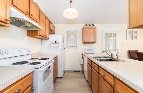 Ocean Pines House | Beachy Pines-3 Bedrooms, 2 Bathrooms, Sleeps 6-Non-Group Rental
