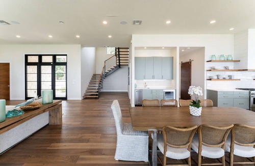 Granite Shoals House | Beachy Vibes & 5-Star Comfort - Spacious Living, Gym, Pool & Pickleball Court