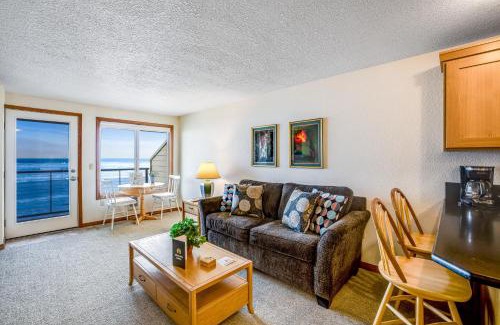 Rockaway Beach Apartment | Beachy View at Rock Creek Inn