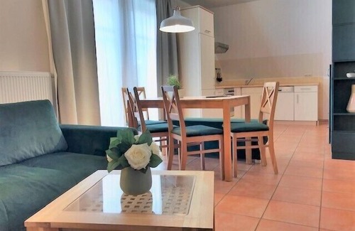 Warnemuende Apartment | Beacon - Atelier am Strom - maisonette apartment, quiet location, 2 - 5 pers.