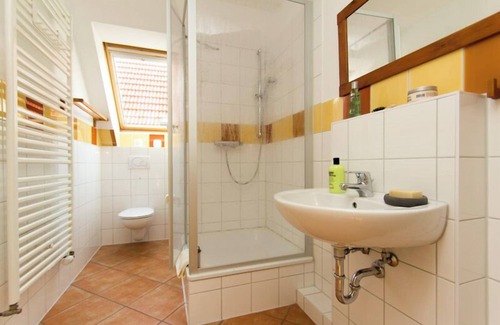 Warnemuende Apartment | Beacon - Atelier am Strom - maisonette apartment, quiet location, 2 - 5 pers.