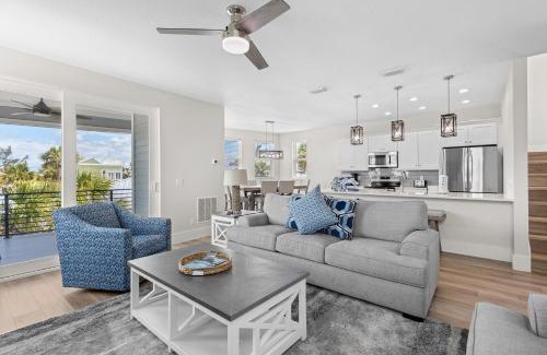 Bradenton Beach House | Beacon by the Sea- Unit B