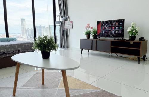 George Town Apartment | Beacon Executive Suite by Fantabulous Guest House