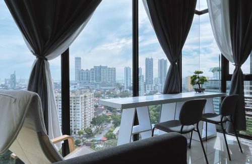 George Town Apartment | Beacon Executive Suite by Fantabulous Guest House