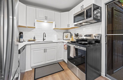 Glen Iris Apartment | Beacon Nest Homewood Hideaway - Family/Wifi/Patio