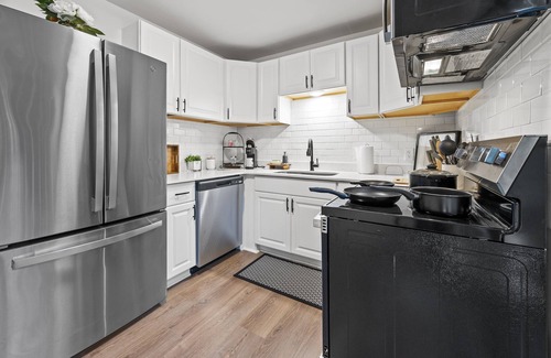 Glen Iris Apartment | Beacon Nest Homewood Hideaway - Family/Wifi/Patio