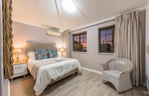 Mossel Bay Apartment | Beacon Wharf , George Hay 1 Holiday Accommodation