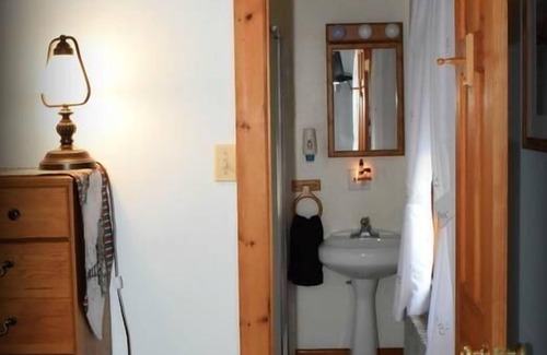 Paxinos Bed & Breakfast | Beagle's Bed & Breakfast
