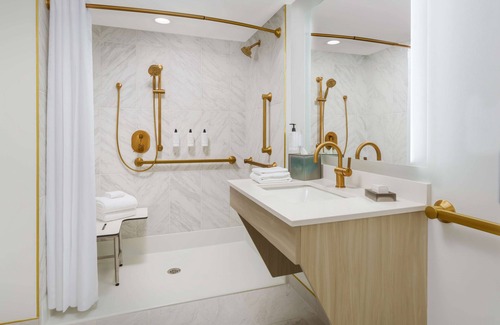 Fort Walton Beach Hotel | Beal House Fort Walton Beach, Tapestry Collection by Hilton