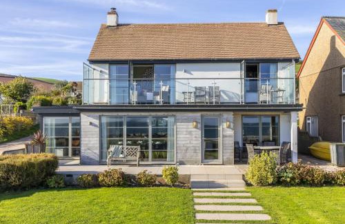 Beesands House | Beam Ends