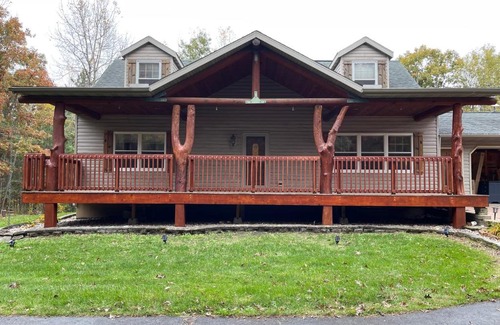 Lyndon Station House | Bear Cove Cabin