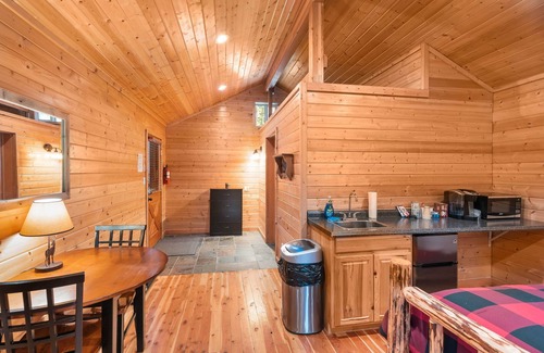 Thompson Falls Cabin | Bear Creek Resort, Cabin Suite (end unit 2 queen beds), Cabin Suite (end unit 2 queen beds)