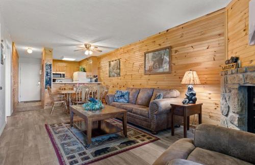Chalet Village Apartment | Bear Cub Retreat