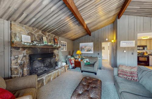Ludlow House | Bear Hill Views