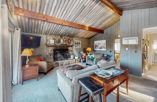Ludlow House | Bear Hill Views
