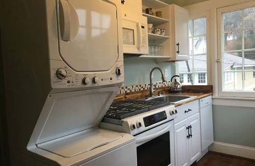 St. Elmo Improvement League Apartment | Bear House 1890, Workman Wing, Upgraded Detailed Amenities, Walk to Cafes, Shops