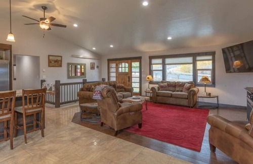 Alpine Northeast House | Bear Meadow Lodge: relaxing 3400 sq. ft., 6 bdm home 37 miles from Jackson Hole