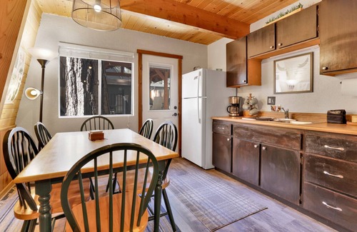 Summit Estates Cabin | Bear Mountain Cabin Moonridge Resort Cottage at Big Bear