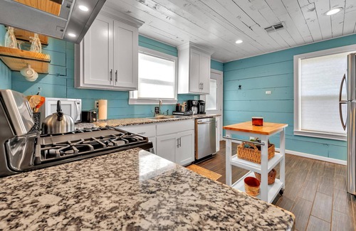 East Riverside House | Bear Necessities