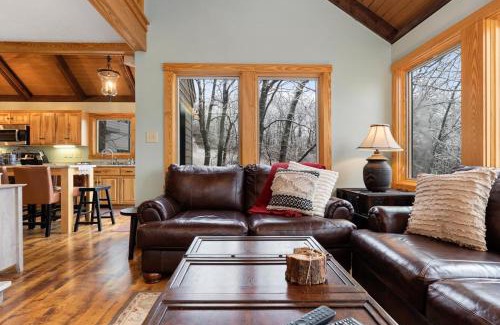 Treeloft House | Bear Necessities with Wintergreen Advantage