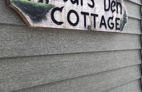Black River Falls Cottage | Bear's Den- Cottages On Serenity Lake- Beautiful Cottage On Small, Private Lake!